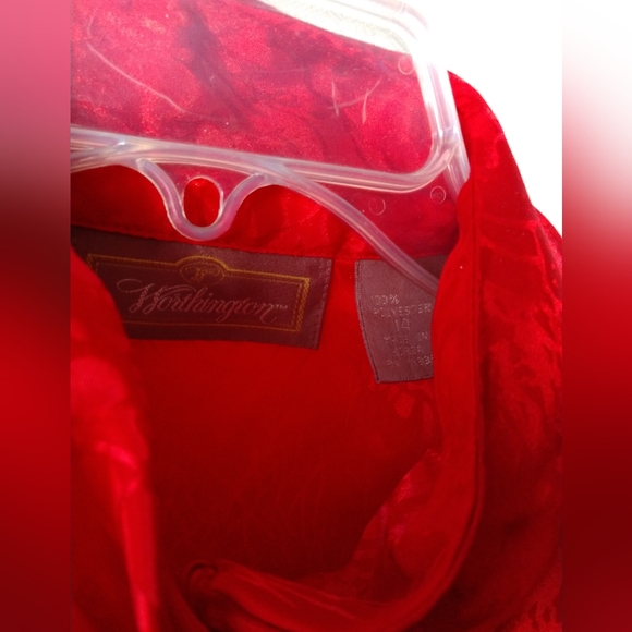 Red on Red Embossed Blouse High Neck Size 14 Chest 40" - Picture 4 of 5